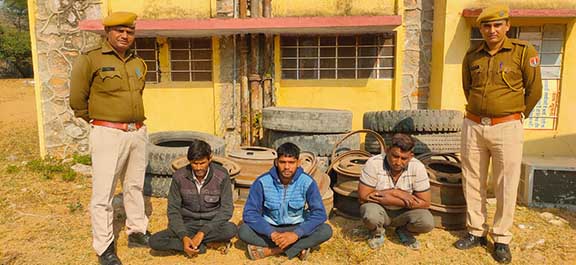 सामोद थाना पुलिस ने ट्रैलर की ट्राली (Trailer Trolley) चोरी मामले में टायर खरीदने वाले कबाड़ी को गिरफ्तार कर लिया है।
