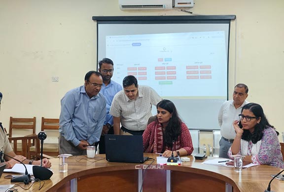 The News World 24 देवस्थान विभाग की वरिष्ठ नागरिक तीर्थ योजना 2025 (Senior Citizen Tirth Yatra Yojana 2025) के लिए गुरूवार को कलेक्ट्रेट सभागार में जिला कलक्टर की अध्यक्षता में लॉटरी निकाली गई।